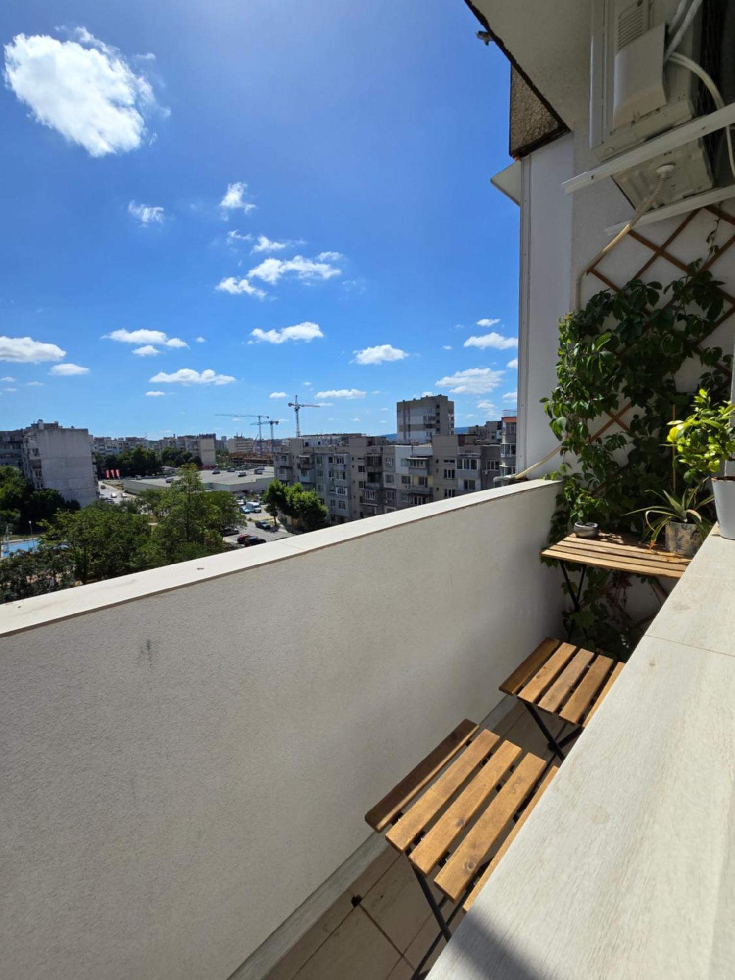 Cozy Apartment With Balcony On The Black Sea- Part Of The Family 'Vicki Apart Varna Extérieur photo